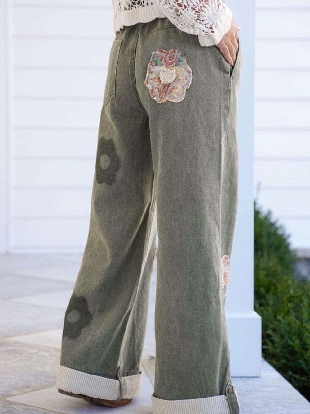 POL Boho Olive Green Wide-Leg Floral Patch Pants - Picture 3 of 7